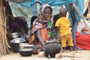 لاجئة سودانية في أحد المعسكرات
