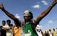 تدخل الاحتجاجات الرافضة للانقلاب في السودان شهرها السابع منذ تشرين الأول/أكتوبر 2021 (Getty)