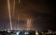 صواريخ المقاومة في سماء غزة