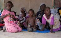 أطفال نازحون جراء الحرب في السودان