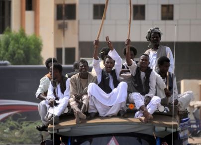 حشود مؤيدة للجبهة الوطنية في سنكات بالبحر الأحمر شرقي السودان