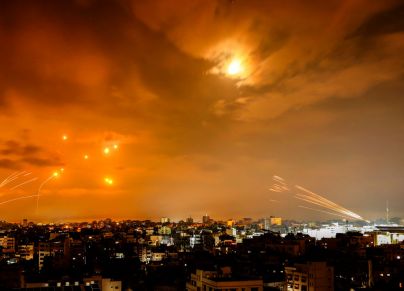 زخات الصواريخ التي تطلقها المقاومة الفلسطينية ضمن عملية طوفان الأقصى 