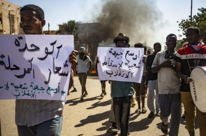 احتجاجات رافضة للحكم العسكري في السودان