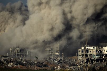دمار يظهر آثار العداون الإسرائيلي على غزة