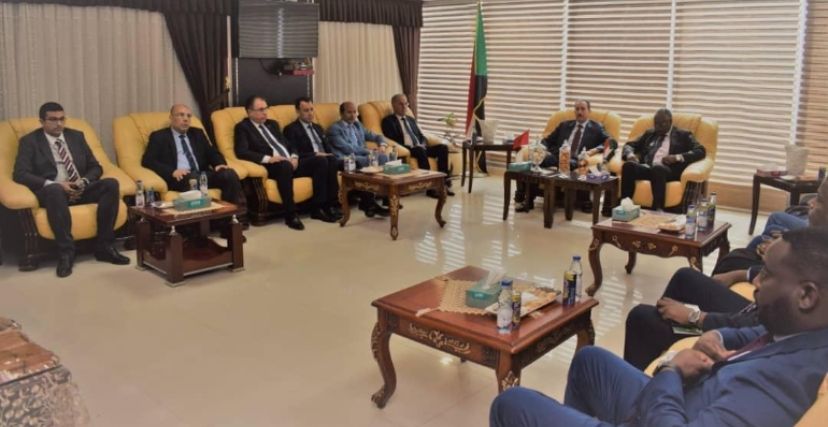 وزير العدل السوداني مع النائب العام المغربي