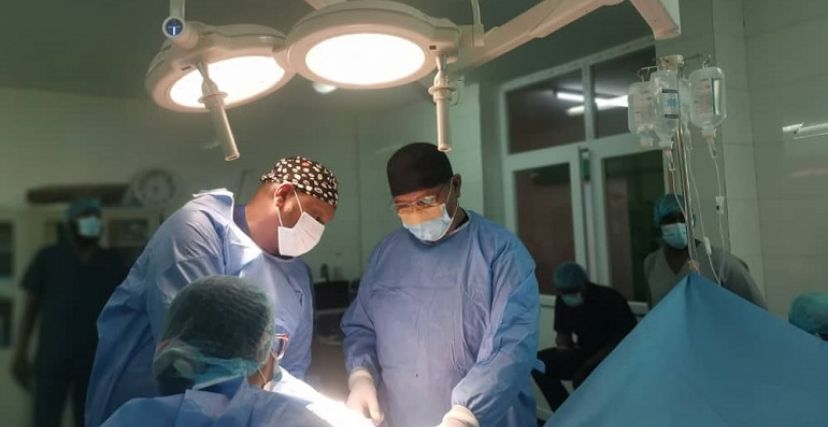 أول عملية إزالة كلى بجهاز منظار البطن في السودان (سونا)